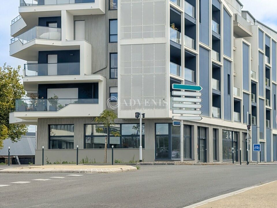 Locaux commerciaux à louer - Axe passant, immeuble de standing