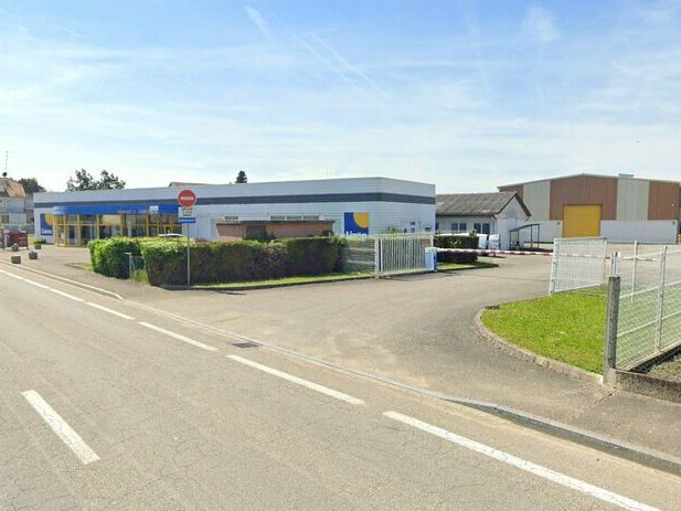 Vente local d''activites 5156 m² non divisibles