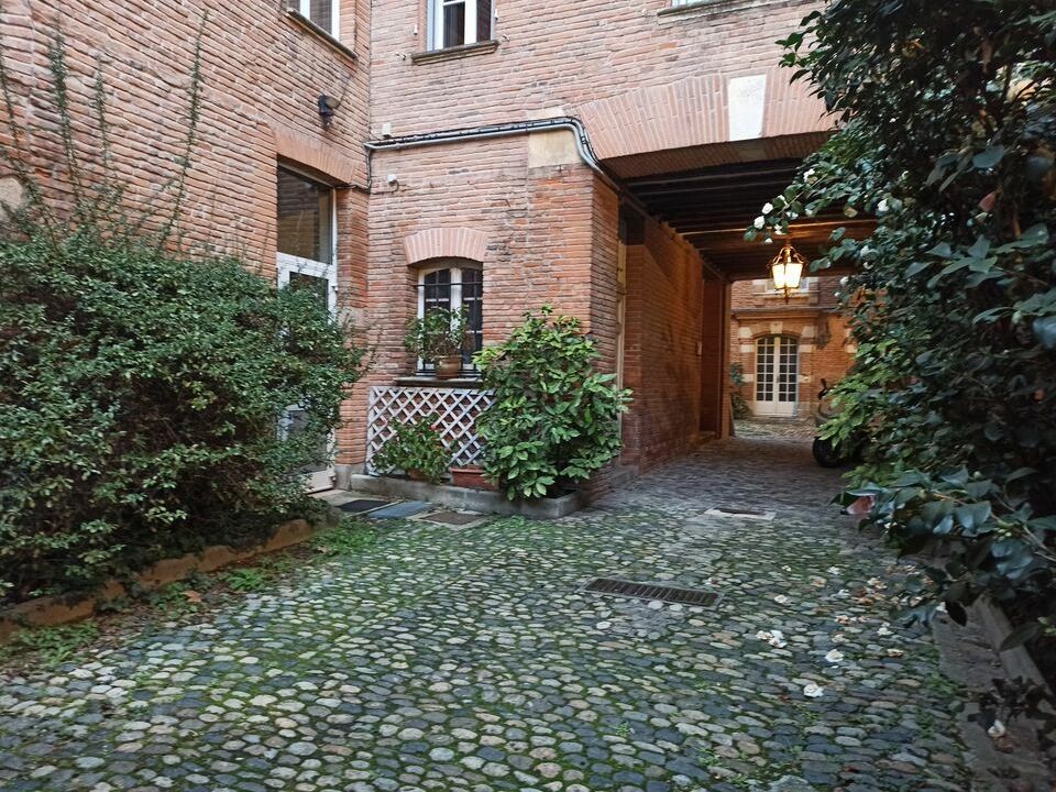 97 m² pour ce bureaux en location à Toulouse