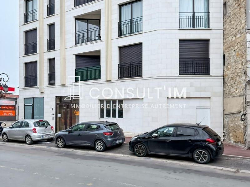 Location local commercial 79 m² non divisibles