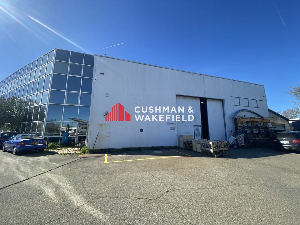Location local d''activites 720 m² non divisibles