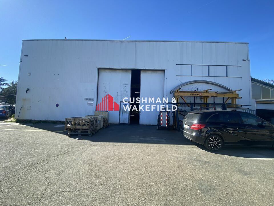 Location activité/entrepôt - 720 m²