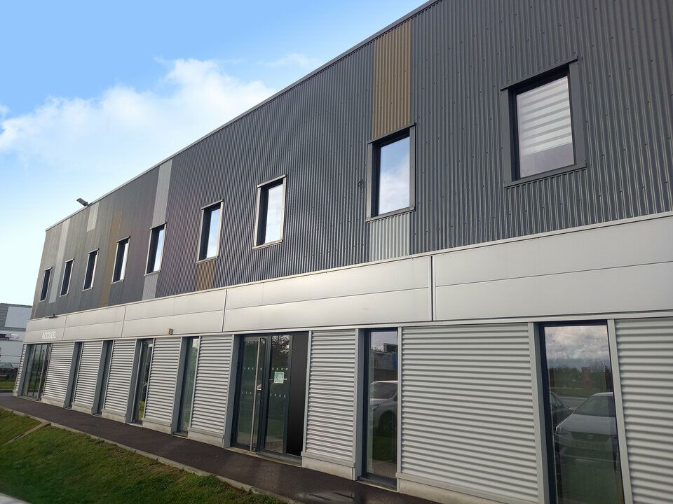 Location local d''activites 356 m² non divisibles