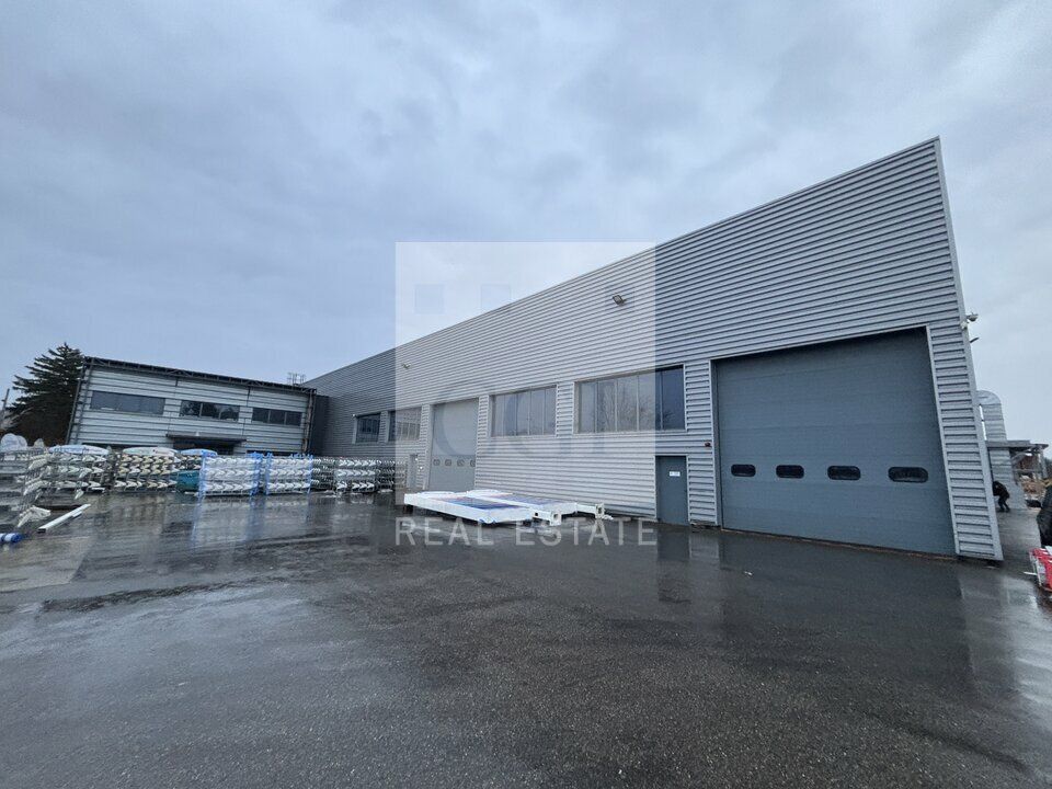 LOCAL D'ACTIVITES NEUF DERNIERE GENERATION - 1843 m² à VILLEURBANNE