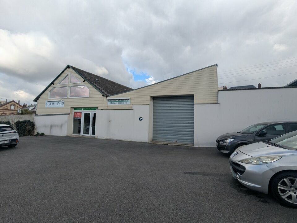 Location local commercial 353 m² non divisibles