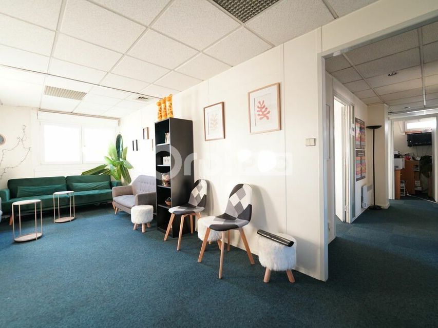 BUREAUX A LOUER - 125 m² - VILLEURBANNE