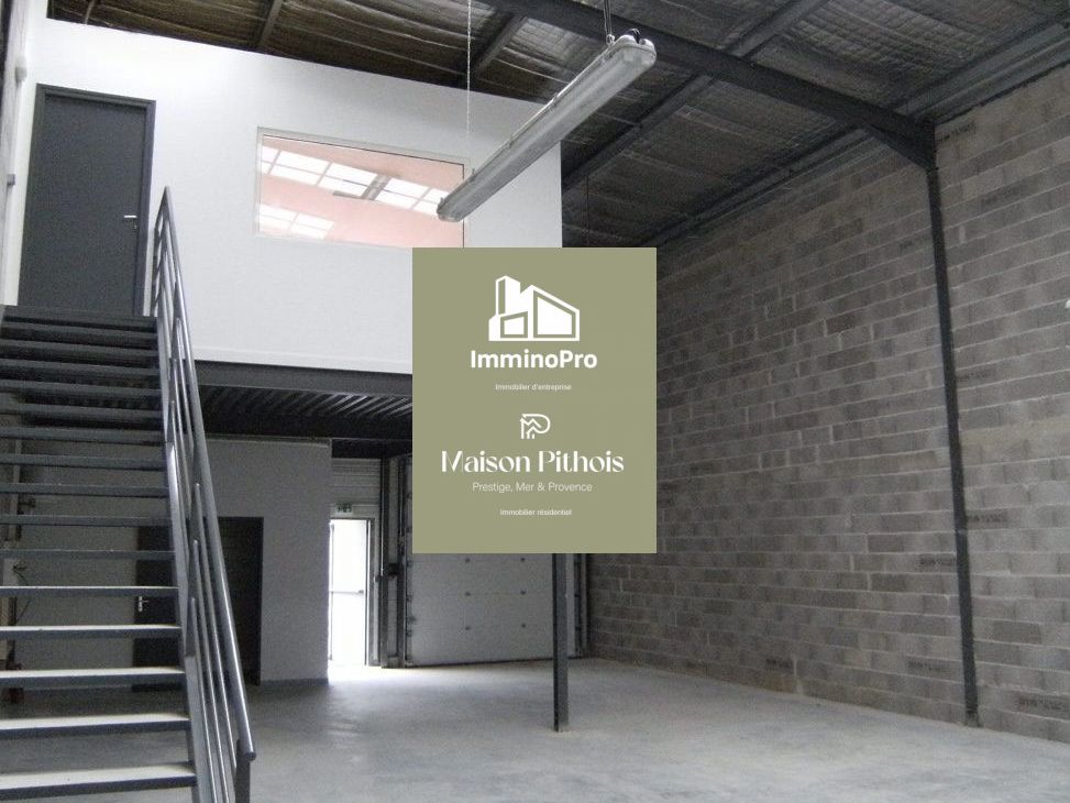 Location local d''activités 150 m² à Gémenos