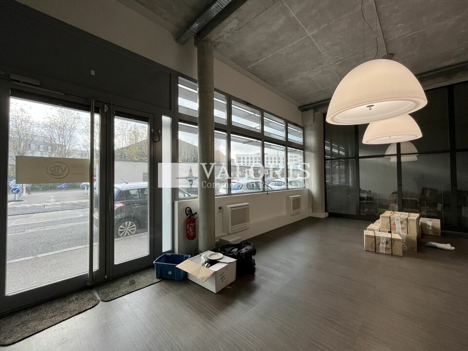 Vente bureaux 335.9 m² non divisibles