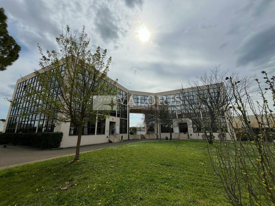 Vente bureaux 131 m² non divisibles