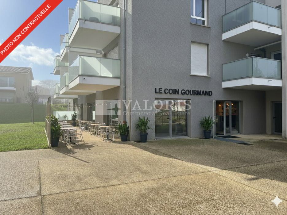 Location local commercial 128 m² non divisibles