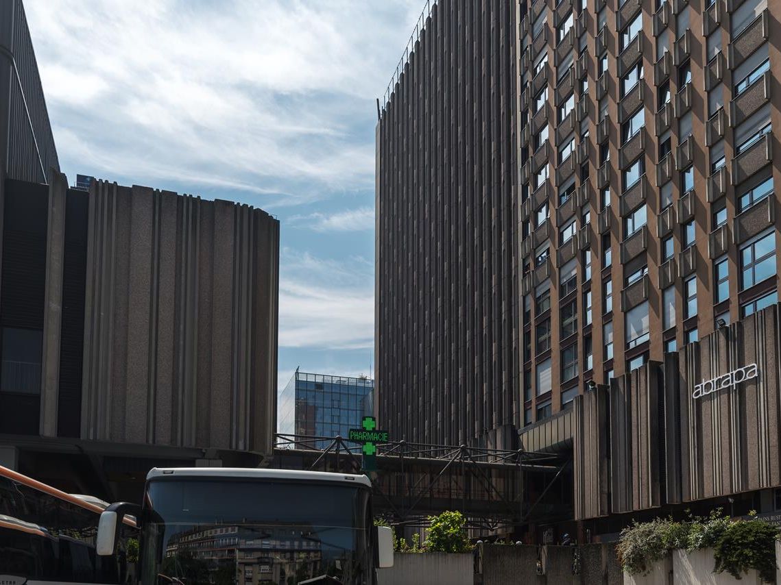 Regus_RegusStrasbourgTourEurope_Exterior_3