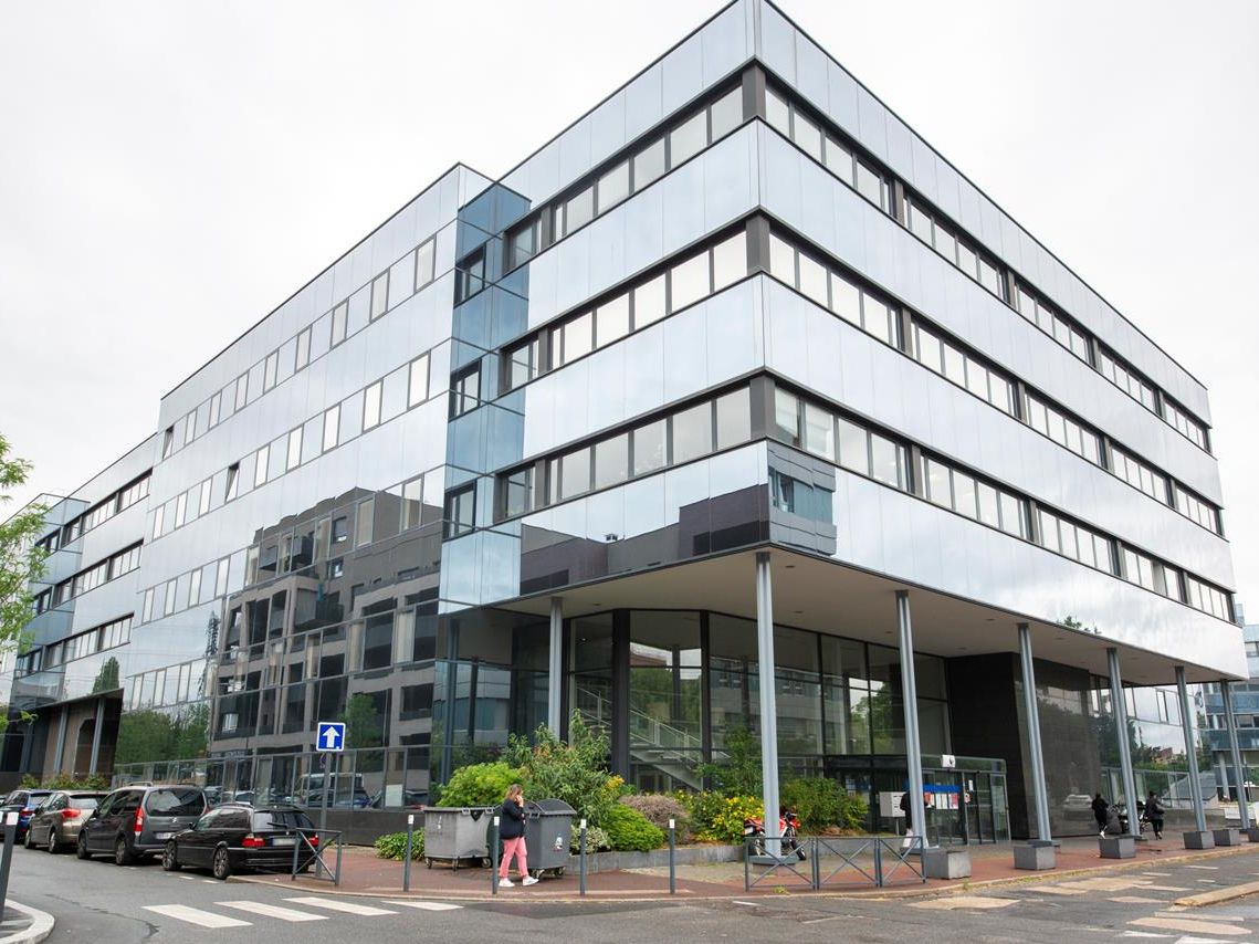 Stop & Work_CERGY_4079_Cergy_France_Exterior