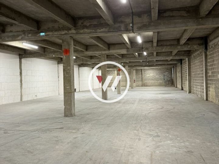 En plein coeur de la ZI DU COUDRAY !