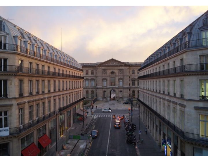 Location local commercial 314 m² à Paris