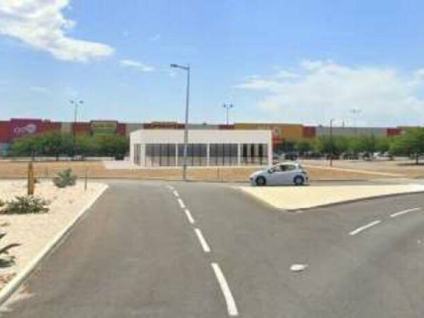 Location local commercial 500 m² non divisibles