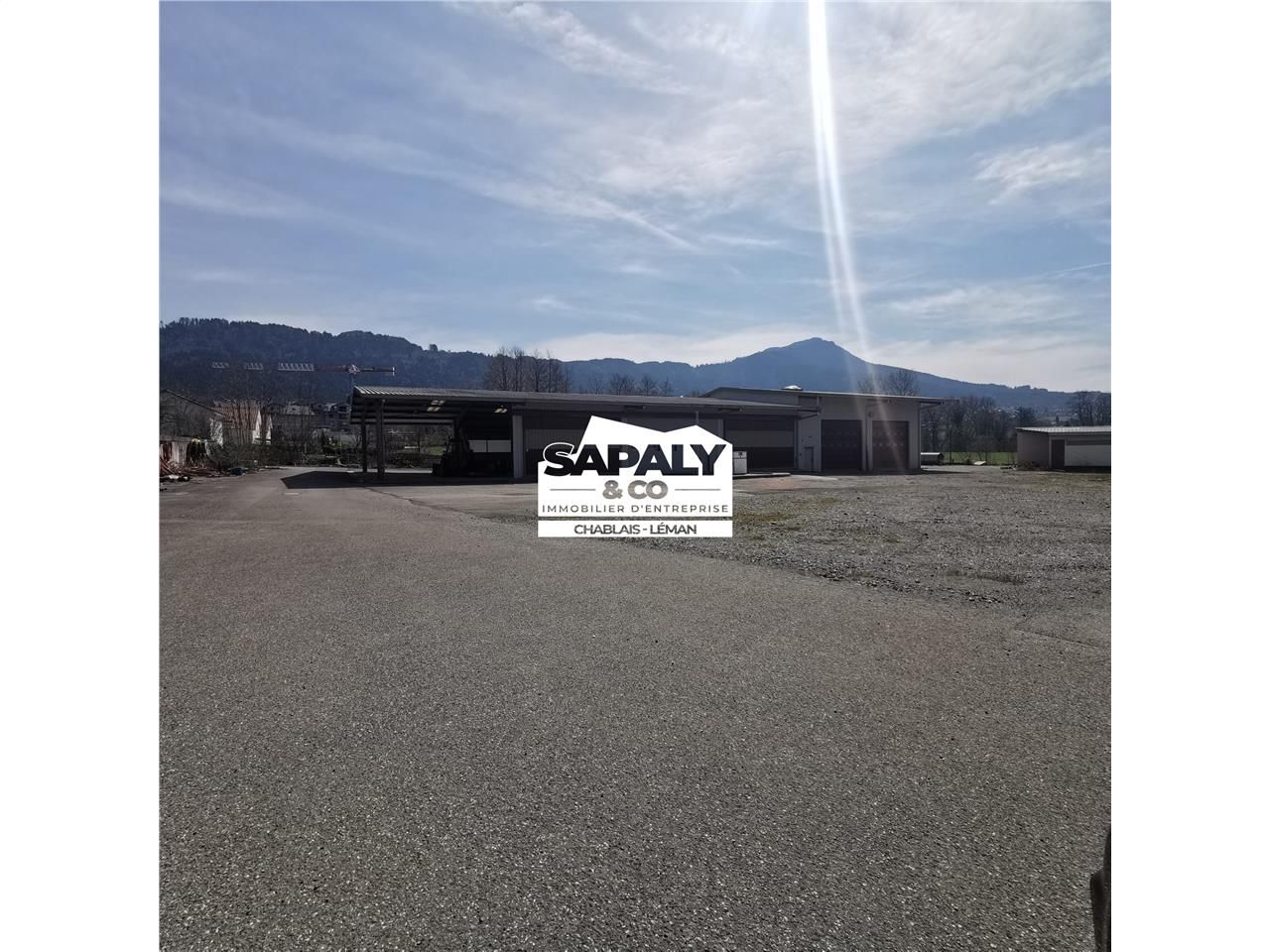 Location local d''activités 940 m² à Brenthonne