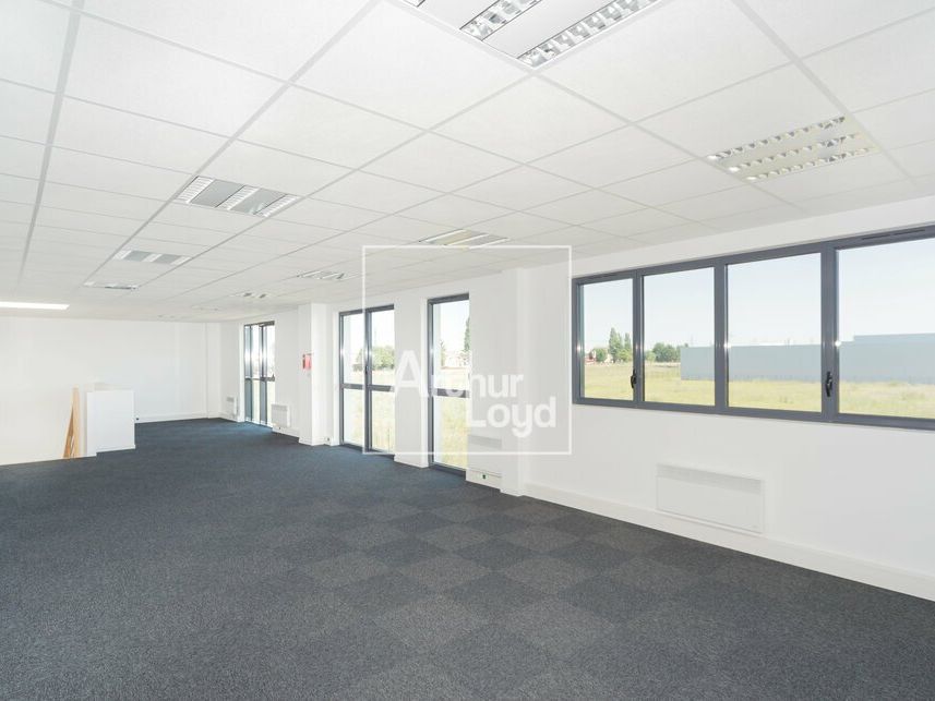 A VENDRE - local d'activités NEUF