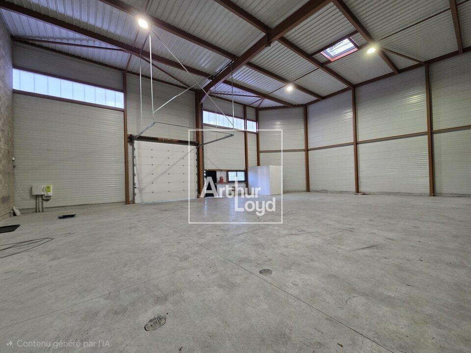 Location local d''activites 302 m² non divisibles