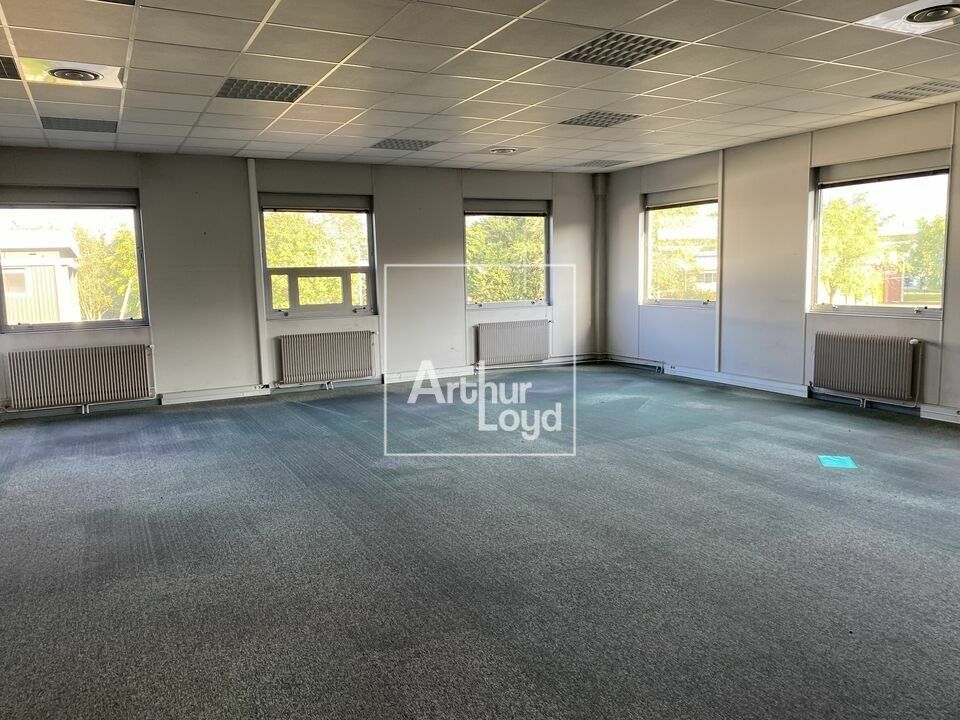 Location bureaux 673 m² non divisibles