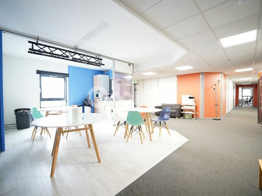 Location bureaux 325.58 m² non divisibles