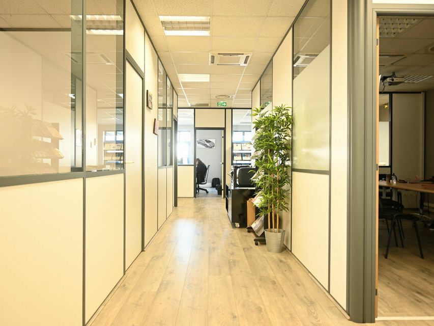 Location bureaux 323 m² divisibles à partir de 160 m²