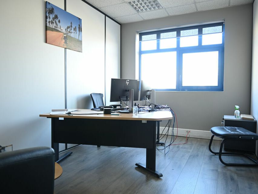 A VENDRE OU A LOUER BUREAUX LYON 7