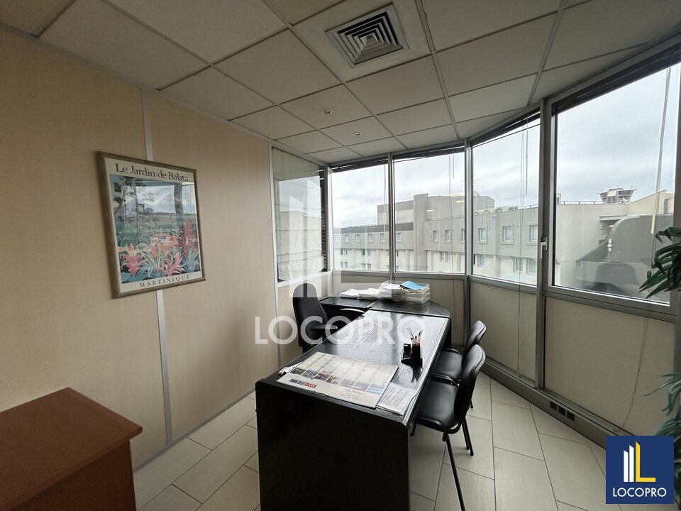 Vente bureaux 223 m² divisibles à partir de 63 m²