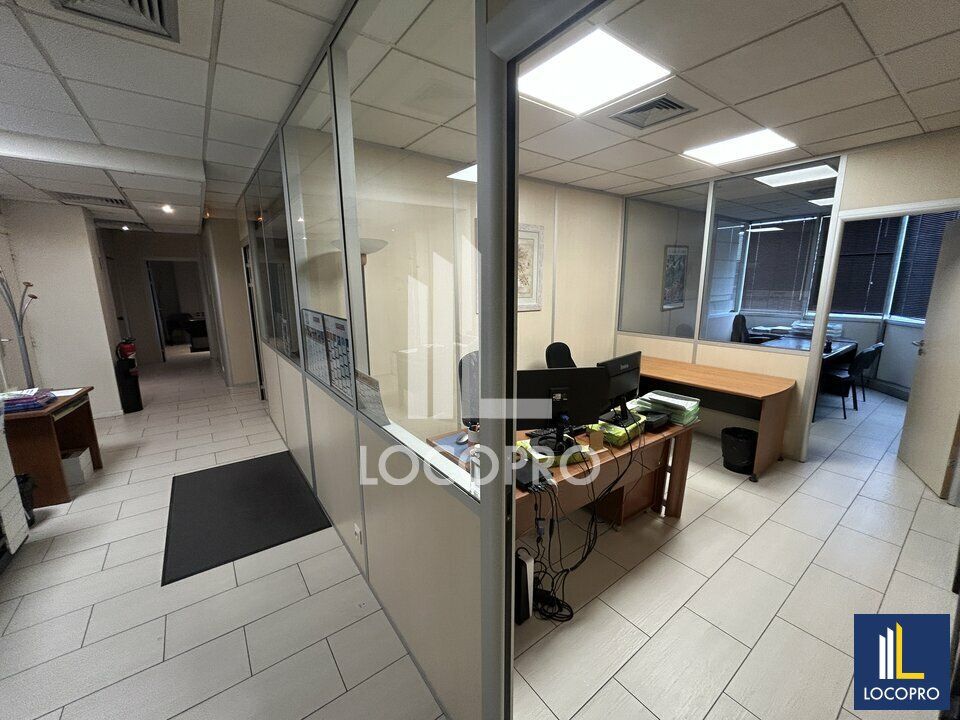 A VENDRE - BUREAUX - 223 M2 DIVISIBLES - NICE ARENAS