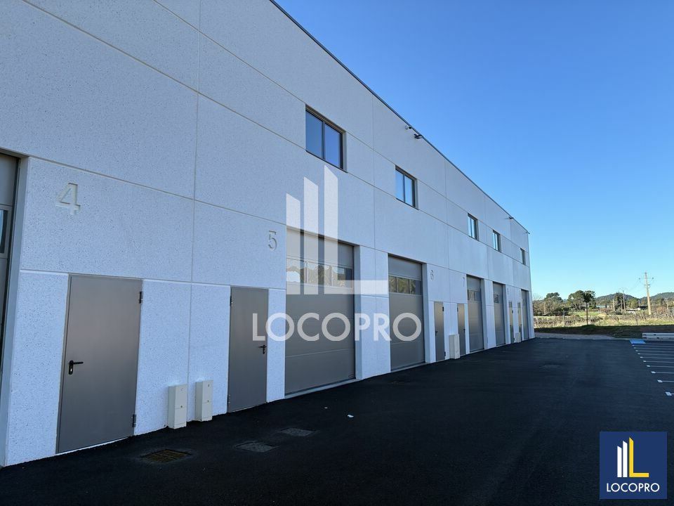 Location local d''activites 544 m² divisibles à partir de 136 m²