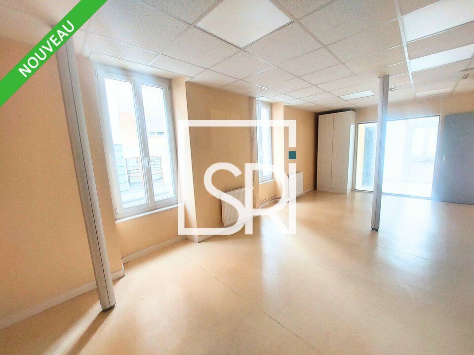 LOCATION LOCAL COMMERCIAL - QUARTIER GARE - 63000 CLERMONT-FERRAND