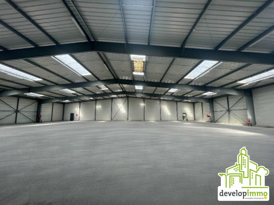 Local d'activité 1325 m² CARPIQUET 