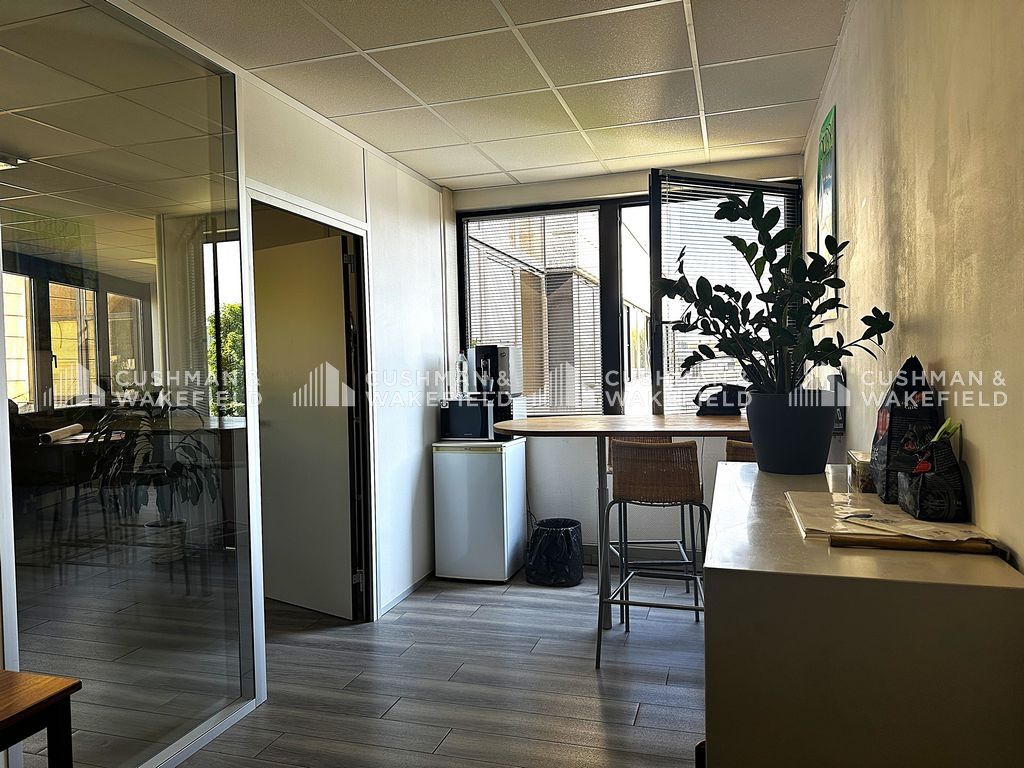 Vente bureaux 177 m² non divisibles