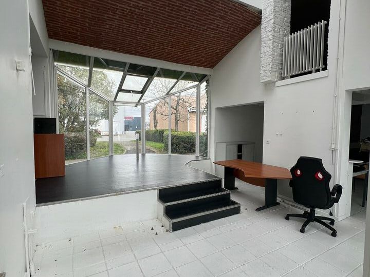 Location local commercial 120 m² divisibles à partir de 20 m²