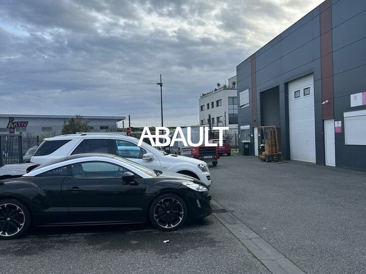 A LOUER - LOCAL MIXTE ACTIVITÉS ET BUREAUX  A PLAISANCE DU TOUCH - 510M² DIVISIBLES
