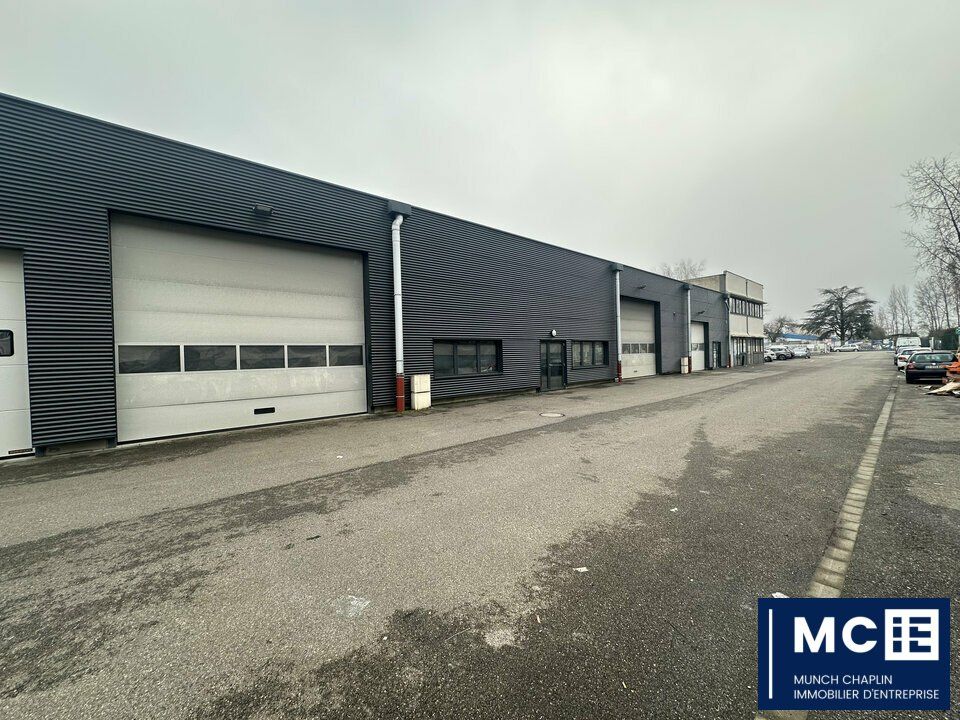 Vente local d''activites 1301.5 m² divisibles à partir de 436.1 m²