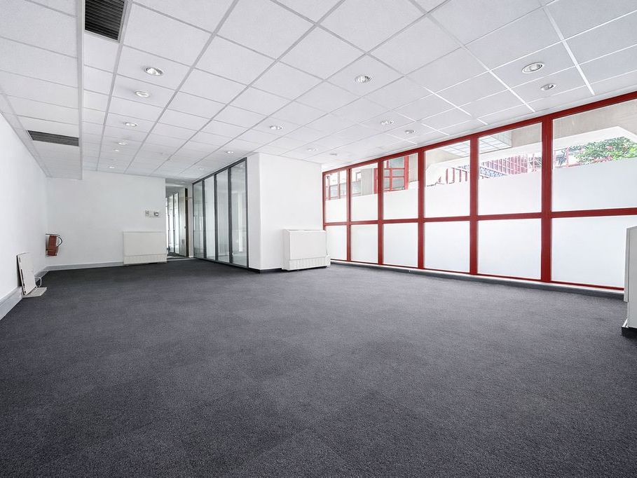 Vente bureaux 1685 m² divisibles à partir de 168 m²