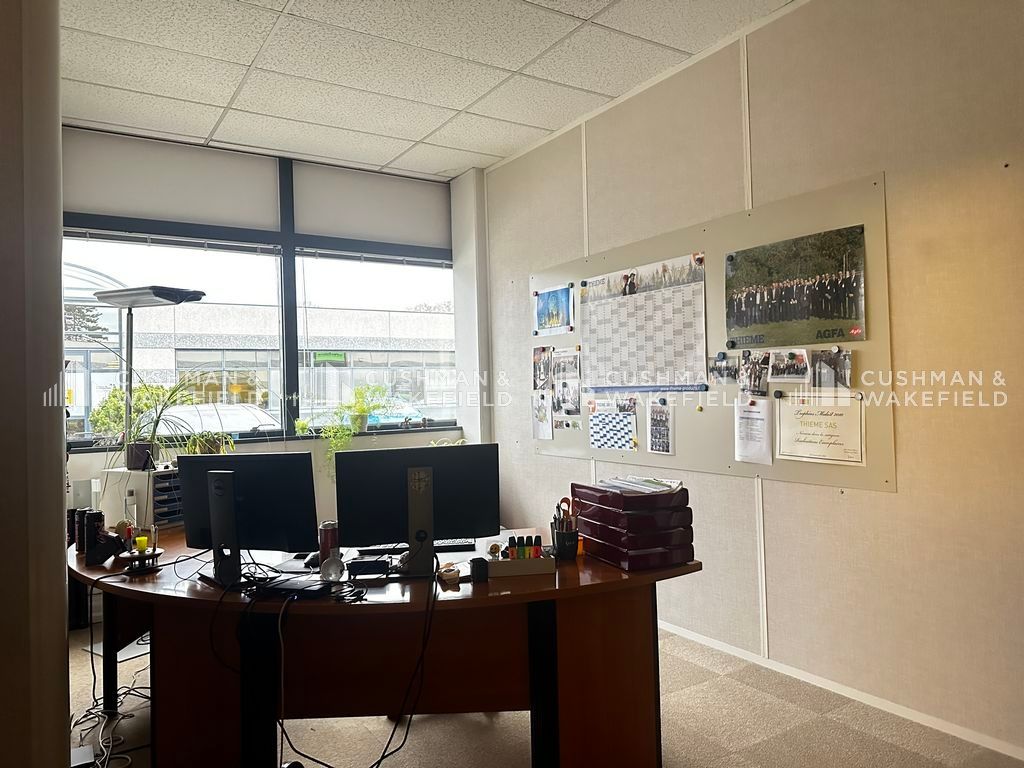 Vente bureaux 332 m² divisibles à partir de 131 m²