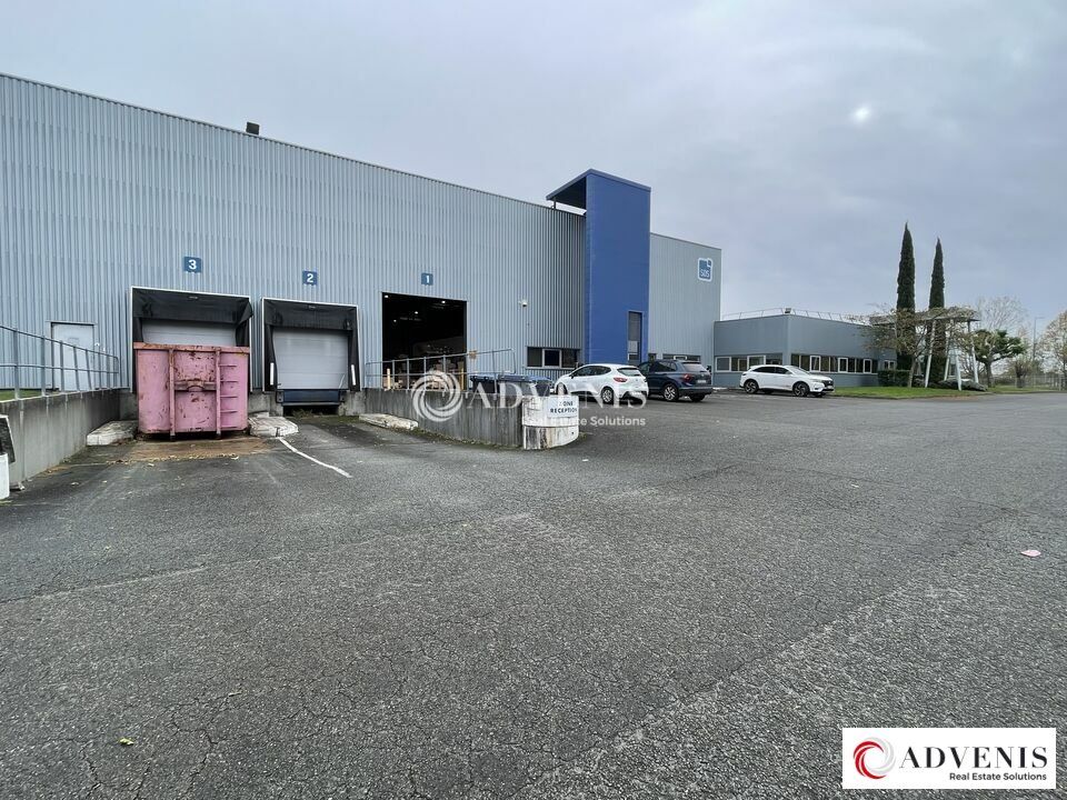 Location local d''activites 6224 m² non divisibles