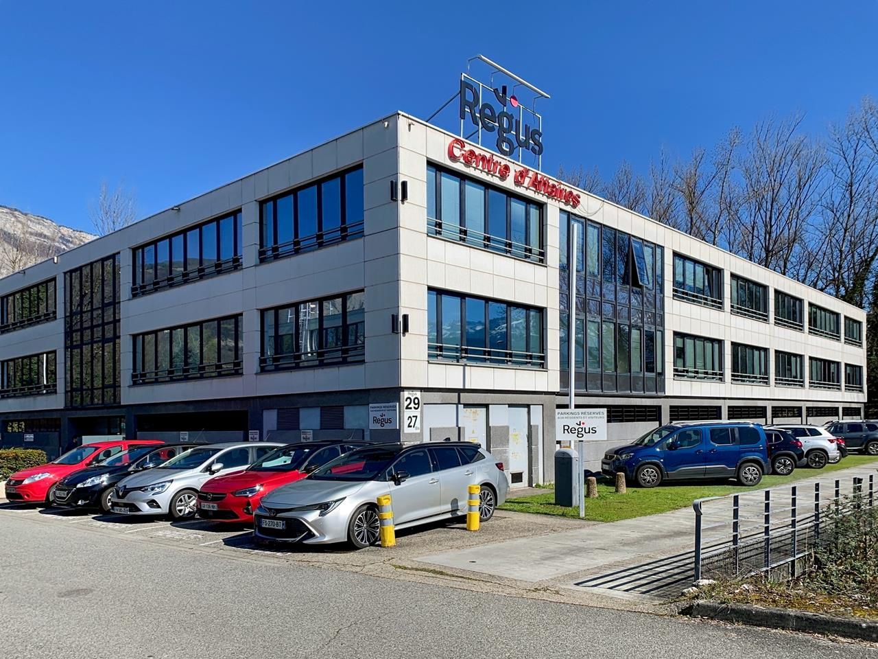 Regus_Grenoble Meylan_France_Centre 4158_Exterior Building 1