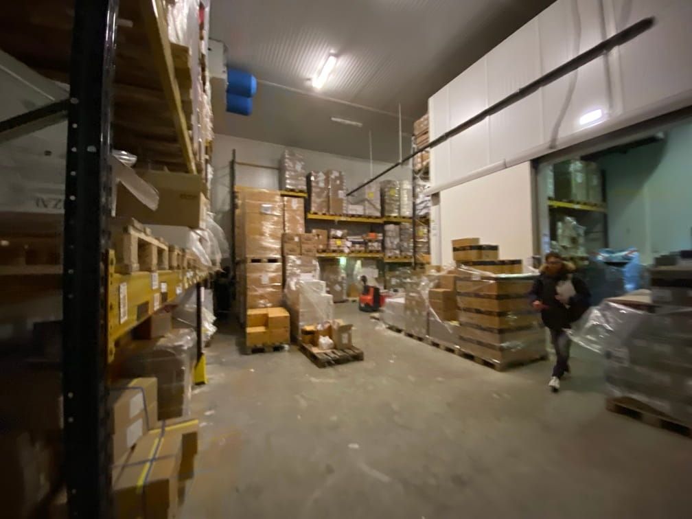 Location entrepôts 2793 m² non divisibles