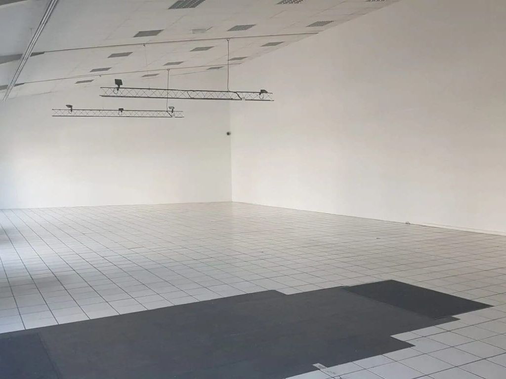 Location entrepôts 510 m² non divisibles