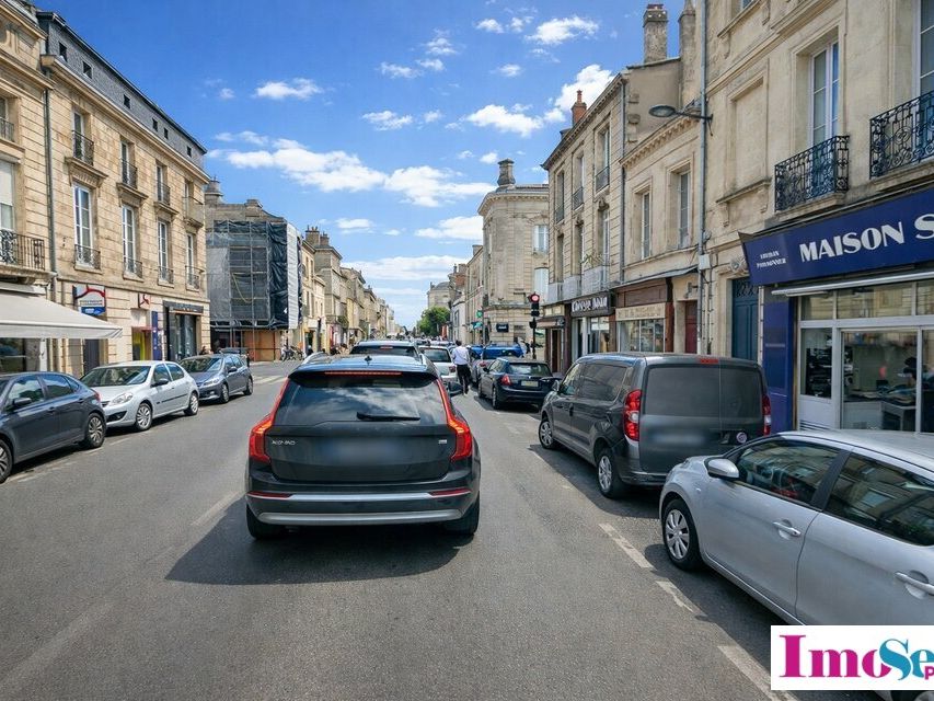 Location local commercial 80 m² non divisibles