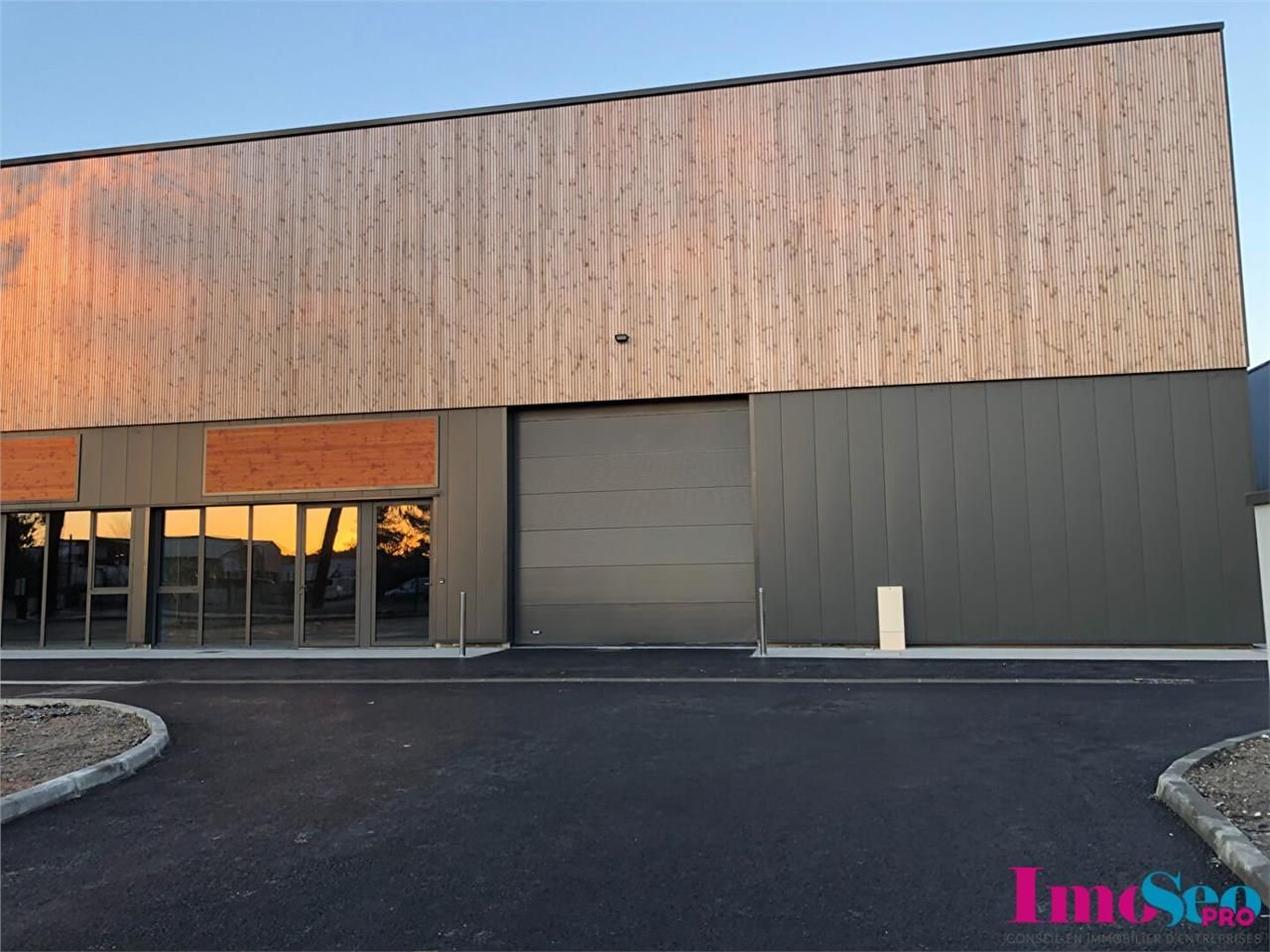 Vente local 1662 m² non divisibles