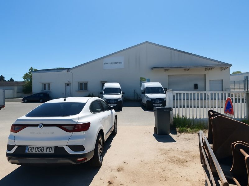 Entrepôt à vendre SAINTE EULALIE