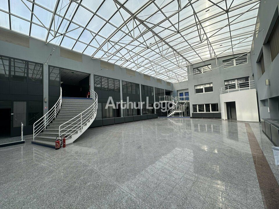 Bâtiment indépendant + foncier – Forte visibilité aux portes de Strasbourg