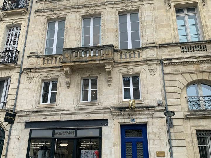 A LOUER - BUREAUX PEY BERLAND