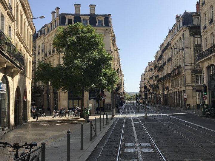 A louer local commercial d'angle - Quartier Saint Pierre / Saint Paul