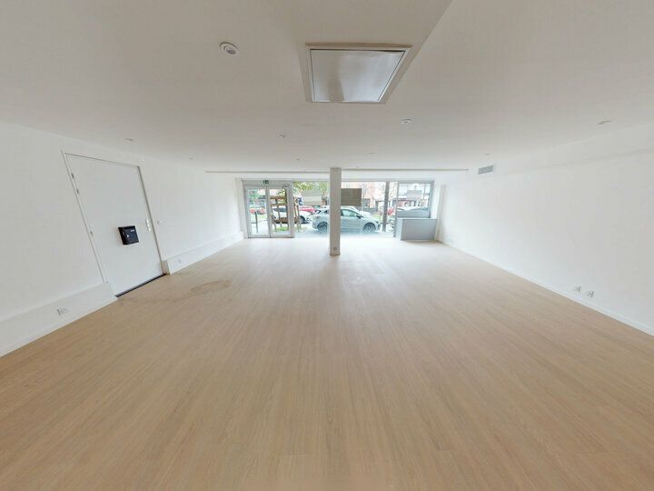 Location local commercial 73 m² non divisibles