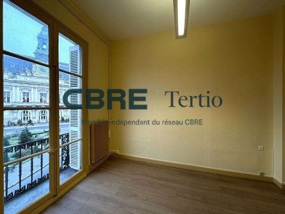 Location bureaux 129 m² non divisibles