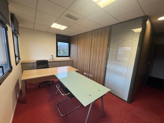 186 m² dispo à Saint-étienne